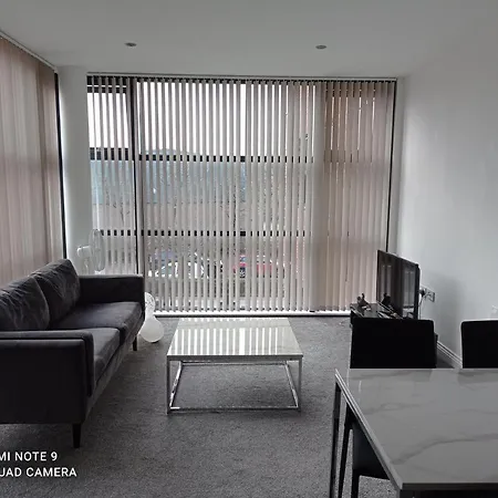 Apartmán Fairway Court 2 Bedroom Private Parking City Heaven