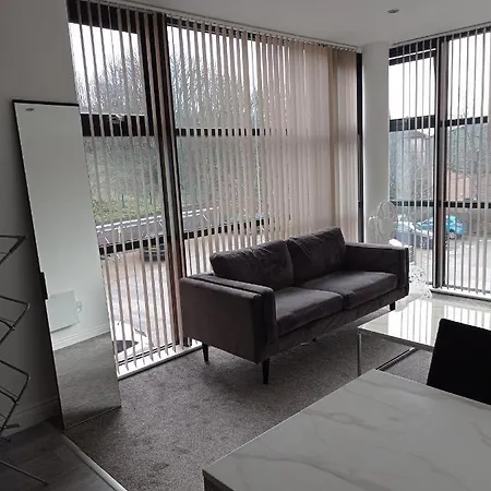 Fairway Court 2 Bedroom Private Parking City Heaven * Leeds (West Yorkshire)