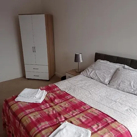 Fairway Court 2 Bedroom Private Parking City Heaven Apartment *